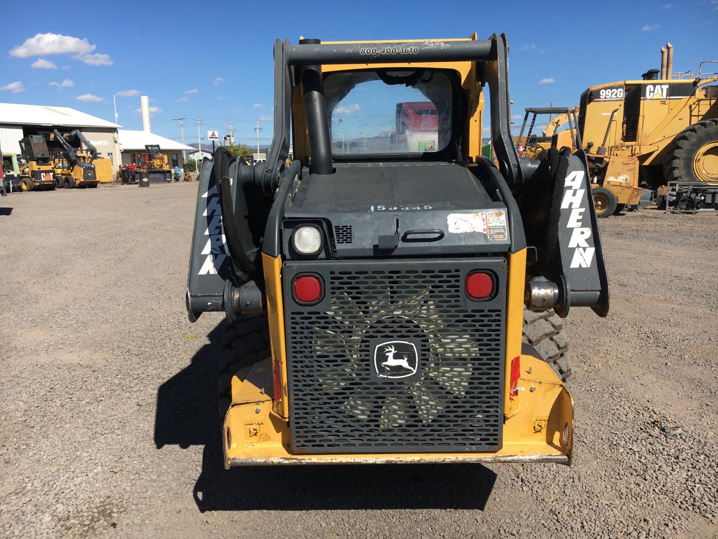 ./imagenes/INVOICE/2019/17117/MINICARGADOR JOHN DEERE 318E (7).JPG